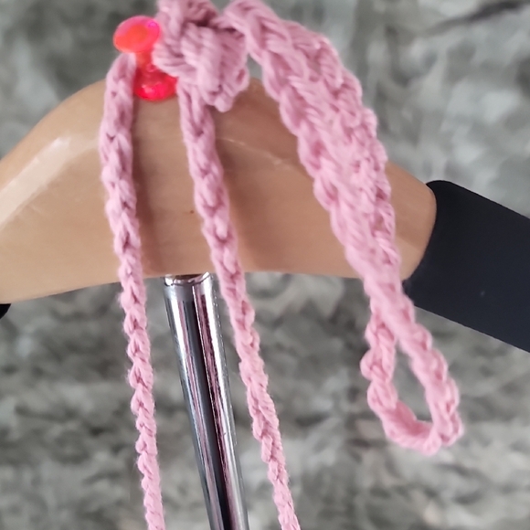 Pink Crochet Floral Crossbody Phone Bag - Picture 3 of 6